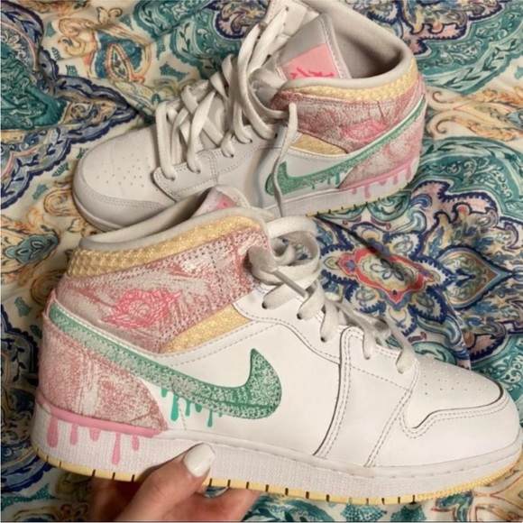 Jordan Women's Sneakers - Black, White, Pink - Picture 7 of 7